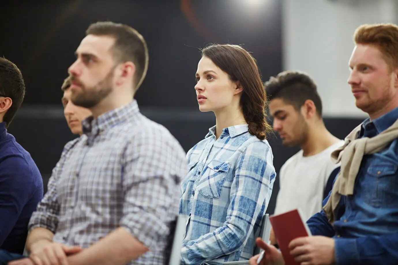 Пожалуйста, предоставьте исходное описание, которое нужно перефразировать.